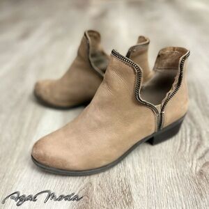 Bcbgeneration Ankle Boots with Zipper Finish